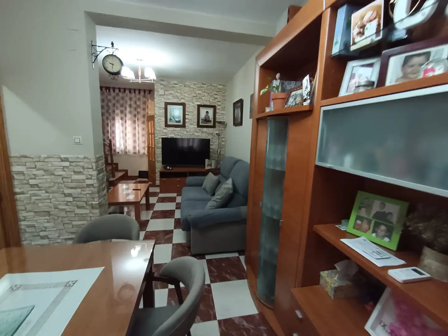 Wohnzimmer von Einfamilien-Reihenhaus zum Verkauf in Jaén mit Klimaanlage, Heizung und Terrasse
