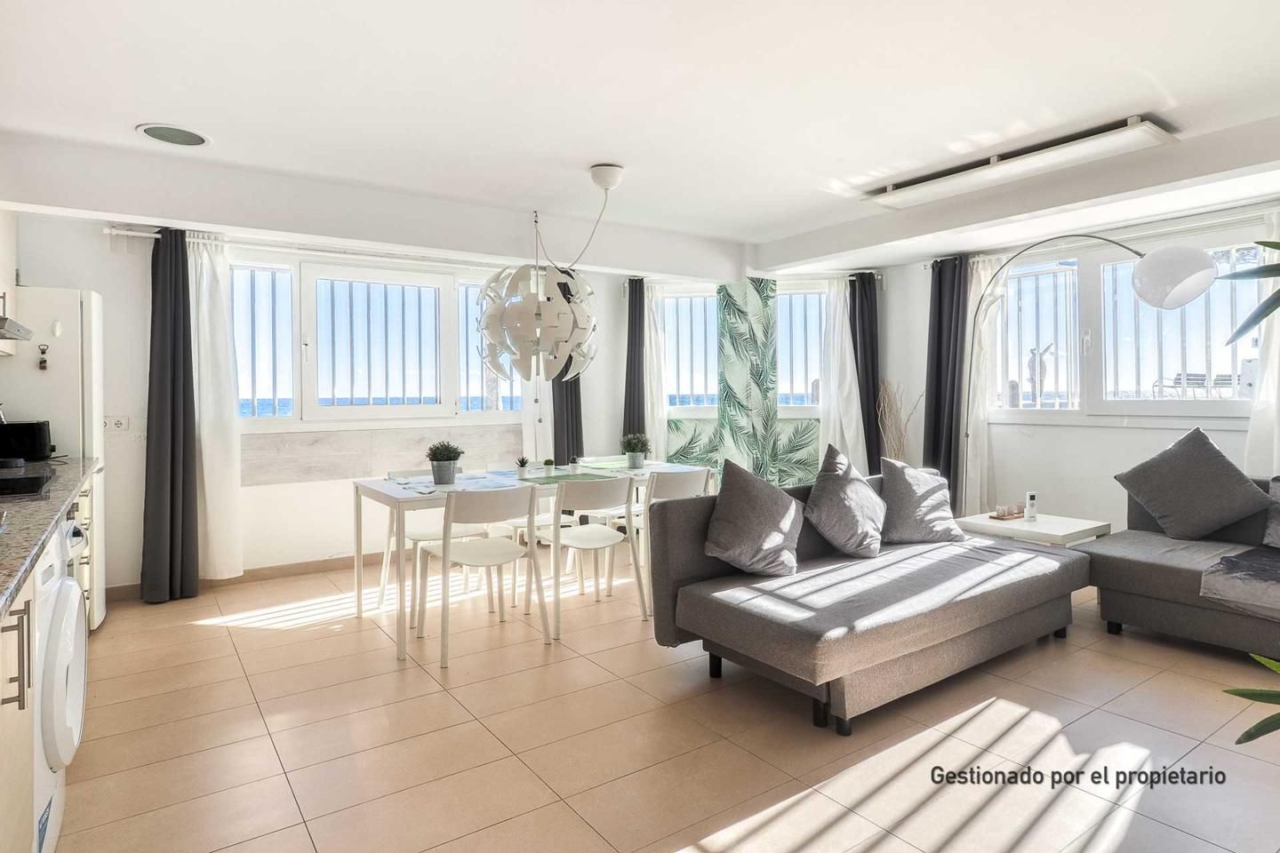 Living room of Planta baja for sale in Castell d'Aro, Platja d'Aro i s'Agaró  with Air Conditioner and Furnished