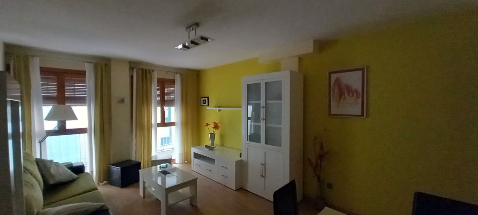 Living room of Flat to rent in  Zaragoza Capital  with Heating, Parquet flooring and Furnished
