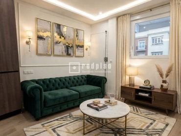 Pis amb ascensor en venda a de Narváez