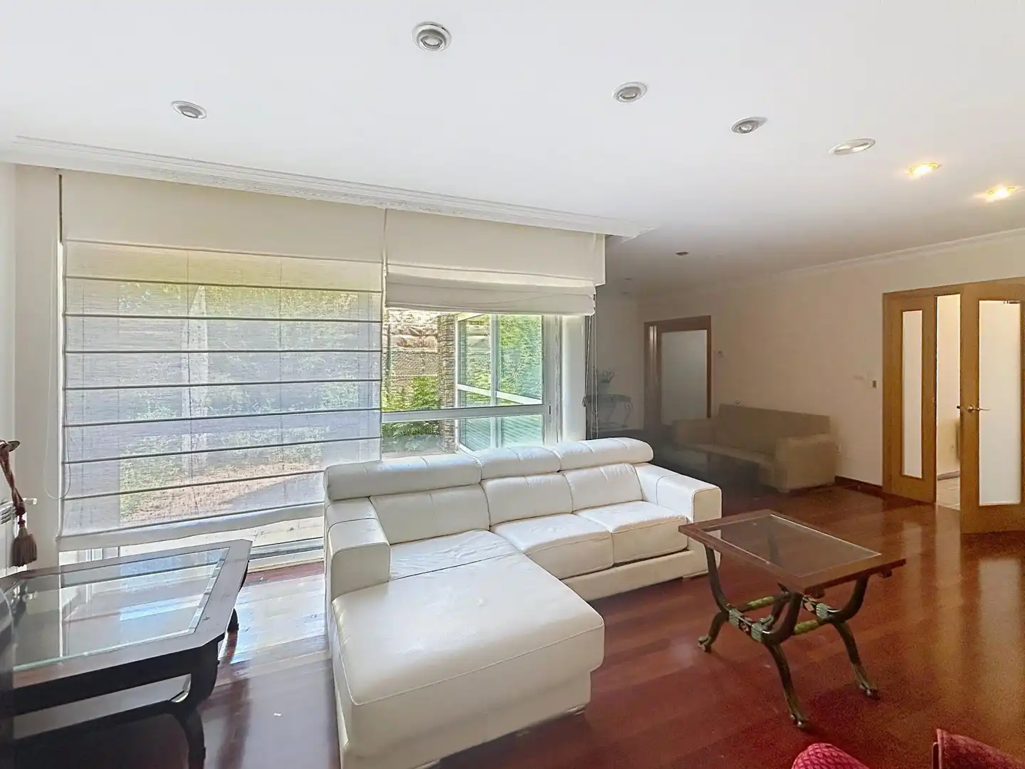 Sala de estar de Casa adosada en venta en Santiago de Compostela  con Calefacción, Terraza y Piscina comunitaria