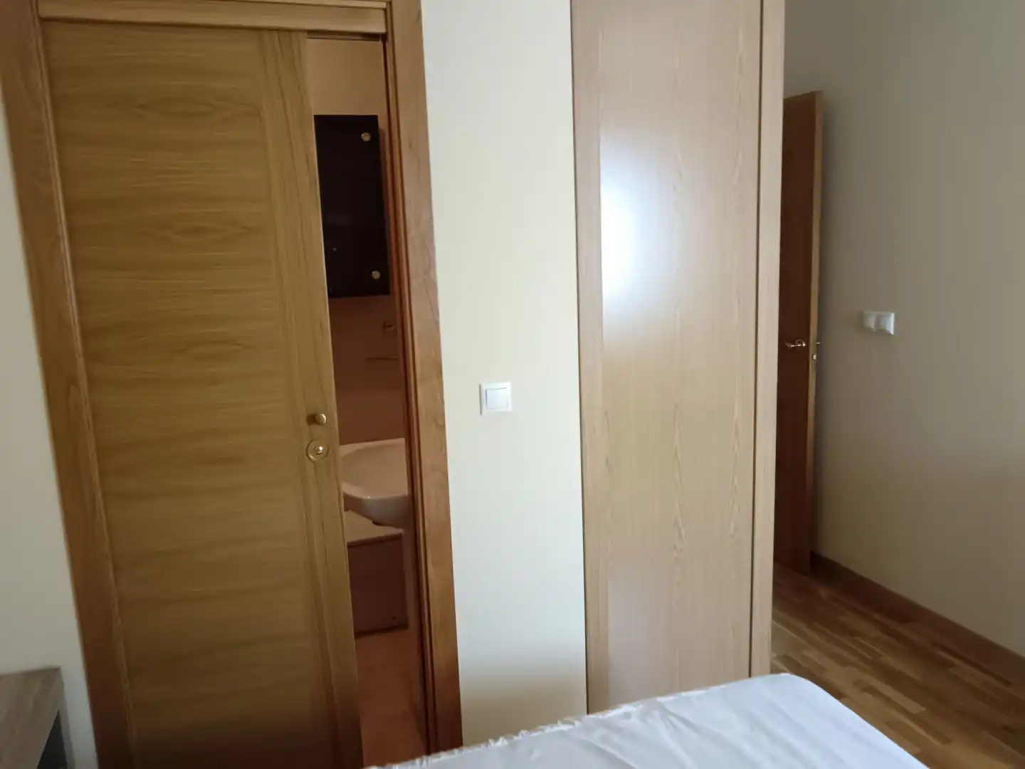 Schlafzimmer von Wohnung zur Miete in A Coruña Capital  mit Heizung, Terrasse und Möbliert
