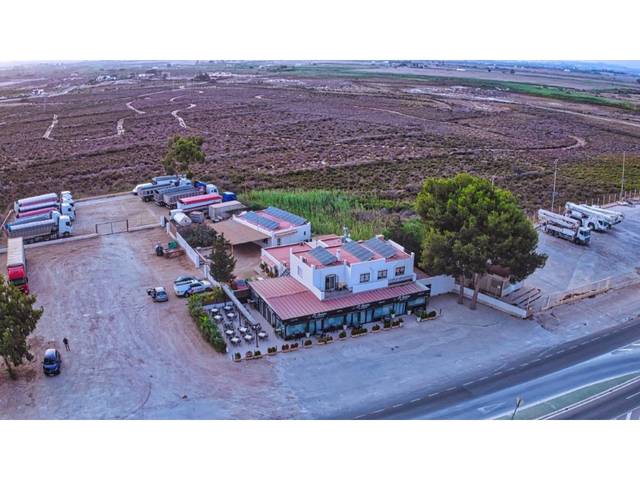 Local comercial en Venta en N/A, -1 en Puerto de Garrucha