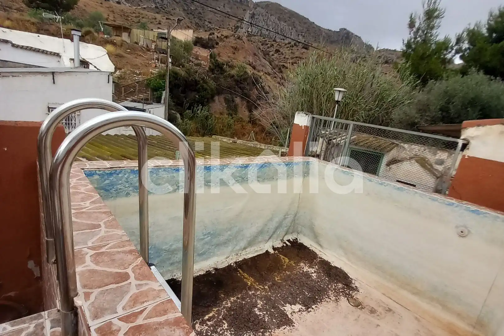 Swimming pool of Houses for sale in Elda  with Terrace and Swimming Pool