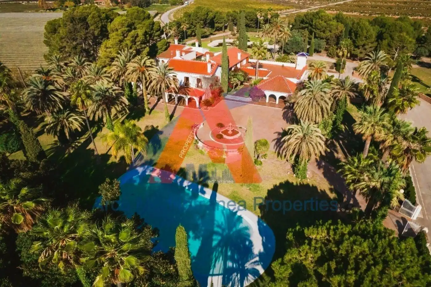 Casa rústica con piscina en venta en Novelda, imagen 2