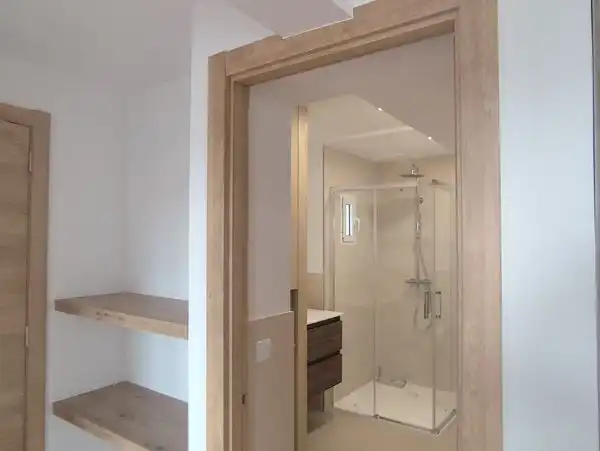 Baño de Piso en venta en Vigo  con Calefacción y Trastero