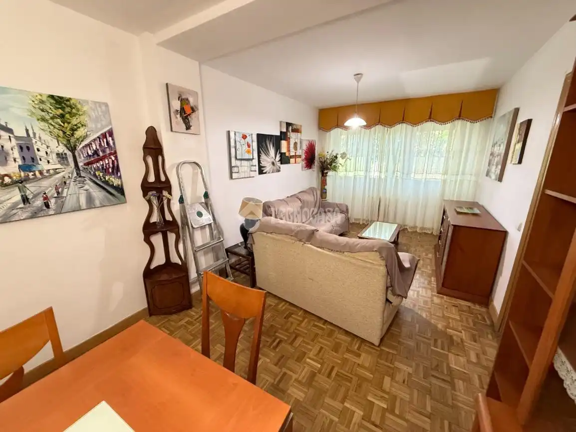 Sala d'estar de Pis de lloguer en Guadalajara amb Calefacció