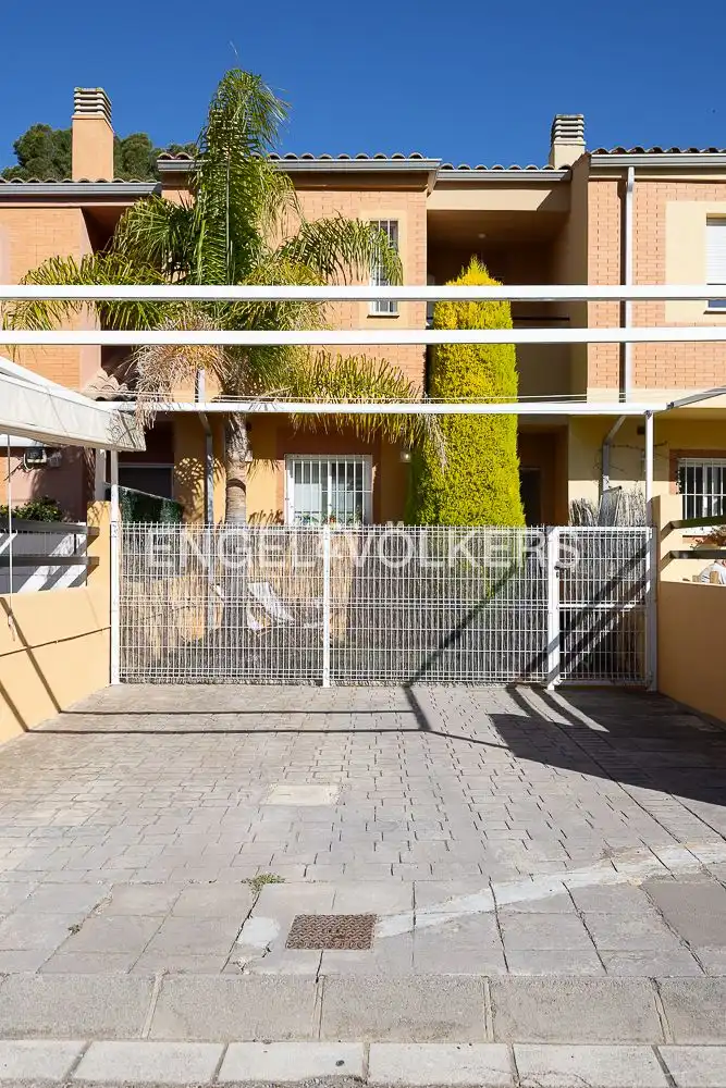 Vista exterior de Casa o chalet de alquiler en Náquera con Aire acondicionado, Calefacción y Jardín privado