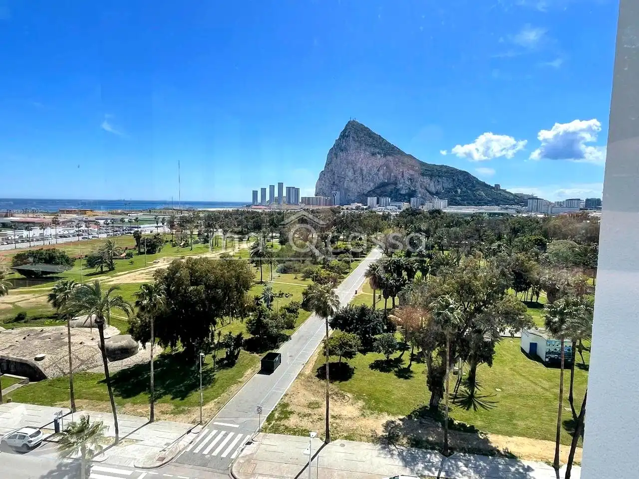 Exterior view of Flat for rent in La Línea de la Concepción  with Terrace, Furnished and Balcony