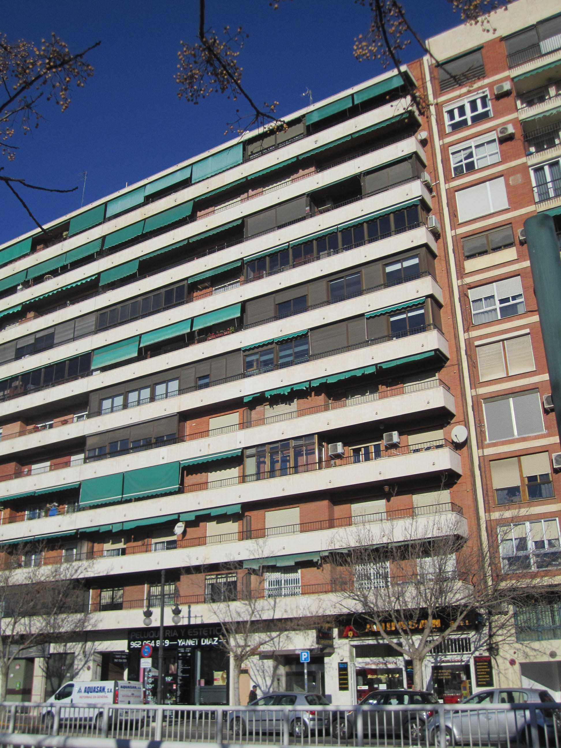 Vista exterior de Garatge en venda en  Valencia Capital