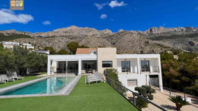 Casa-chalet en Venta en Altea la Vella