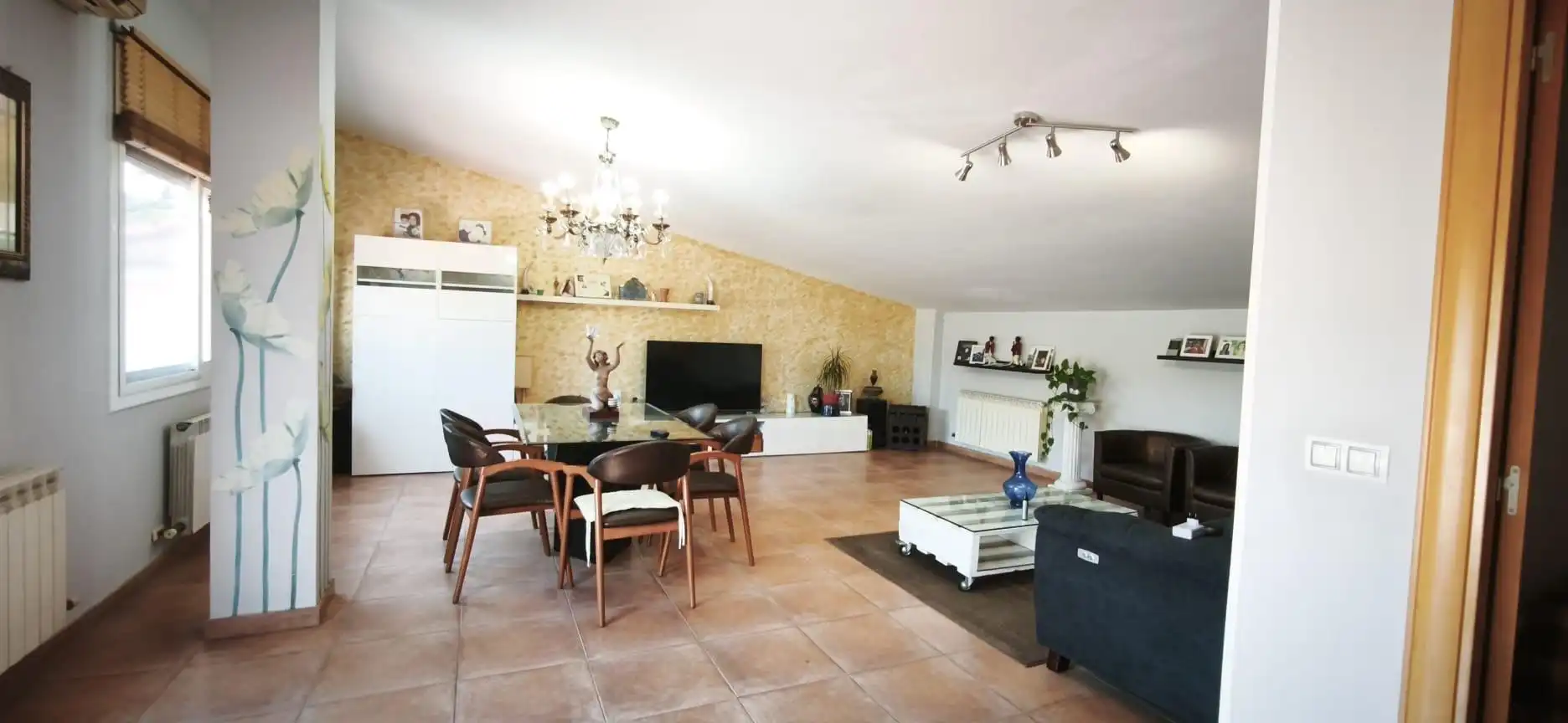 Sala de estar de Edificio en venta en Argentona