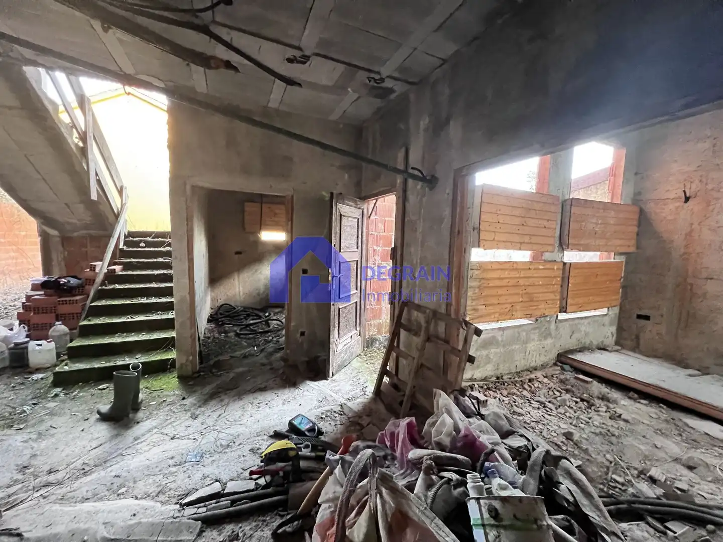 Casa adosada en venda en Oviedo  amb Jardí privat