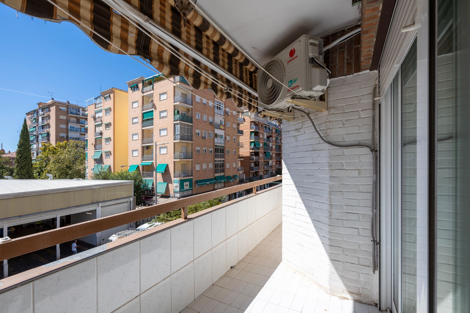 Terraza de Piso de alquiler en  Granada Capital con Aire acondicionado, Calefacción y Amueblado