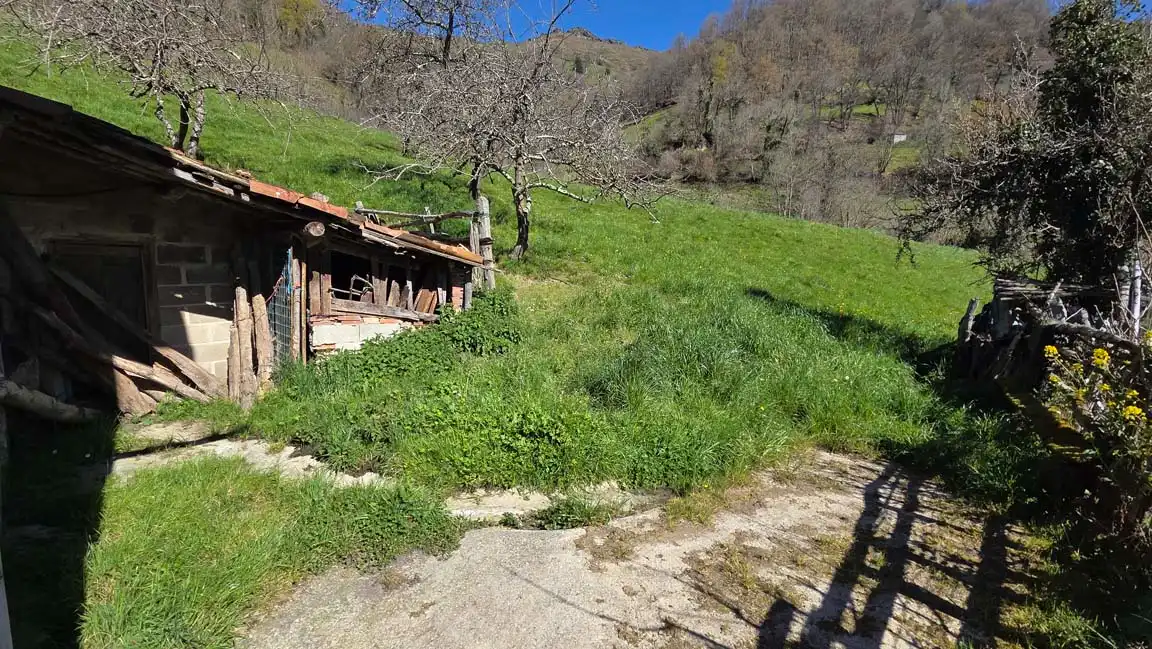 Haus oder Chalet zum Verkauf in Laviana mit Heizung, Privatgarten und Parkett