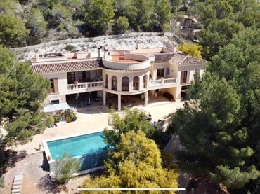 Casa con balcone in vendita a Calvià - Carrer de Malgrat