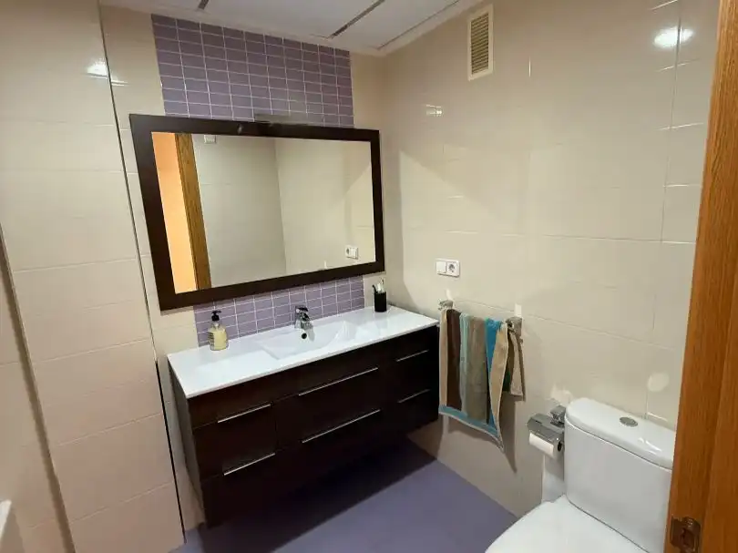 Badezimmer von Wohnung zur Miete in Alcantarilla mit Klimaanlage, Abstellraum und Möbliert