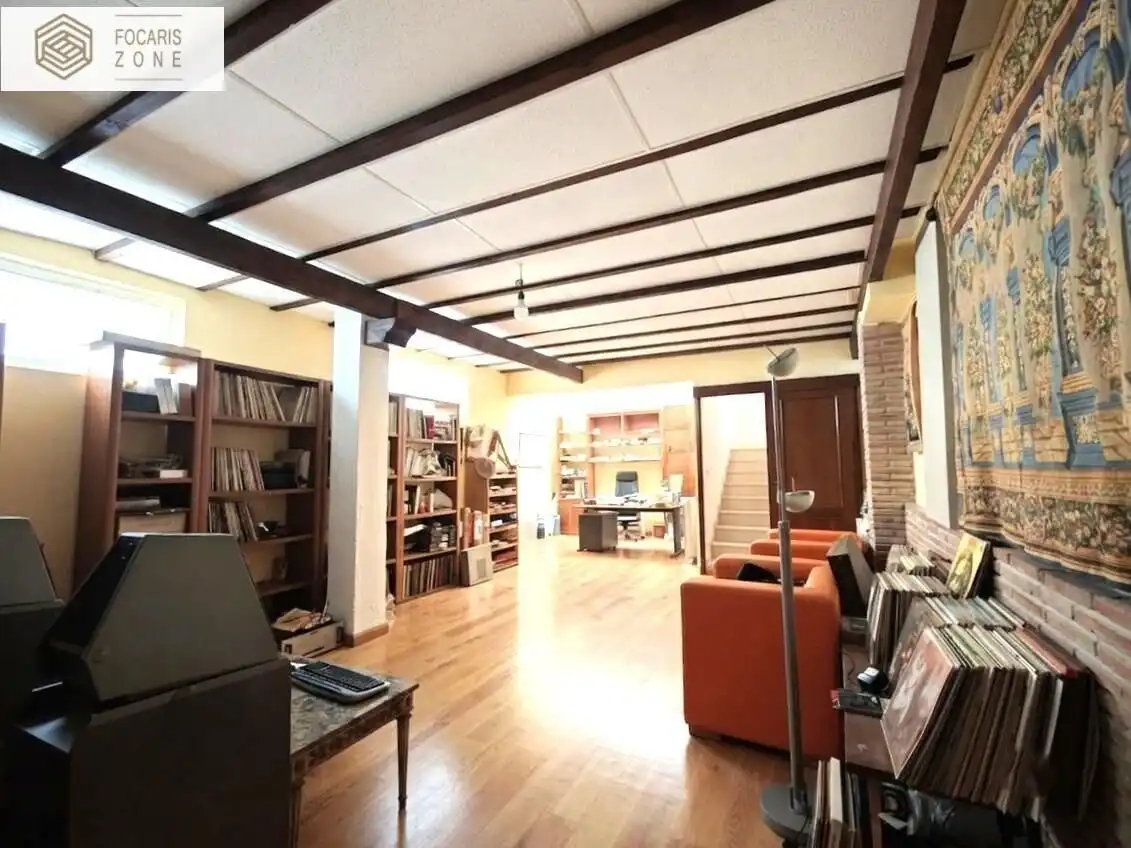 Casa aparellada amb terrassa en venda a Este, imagen 15