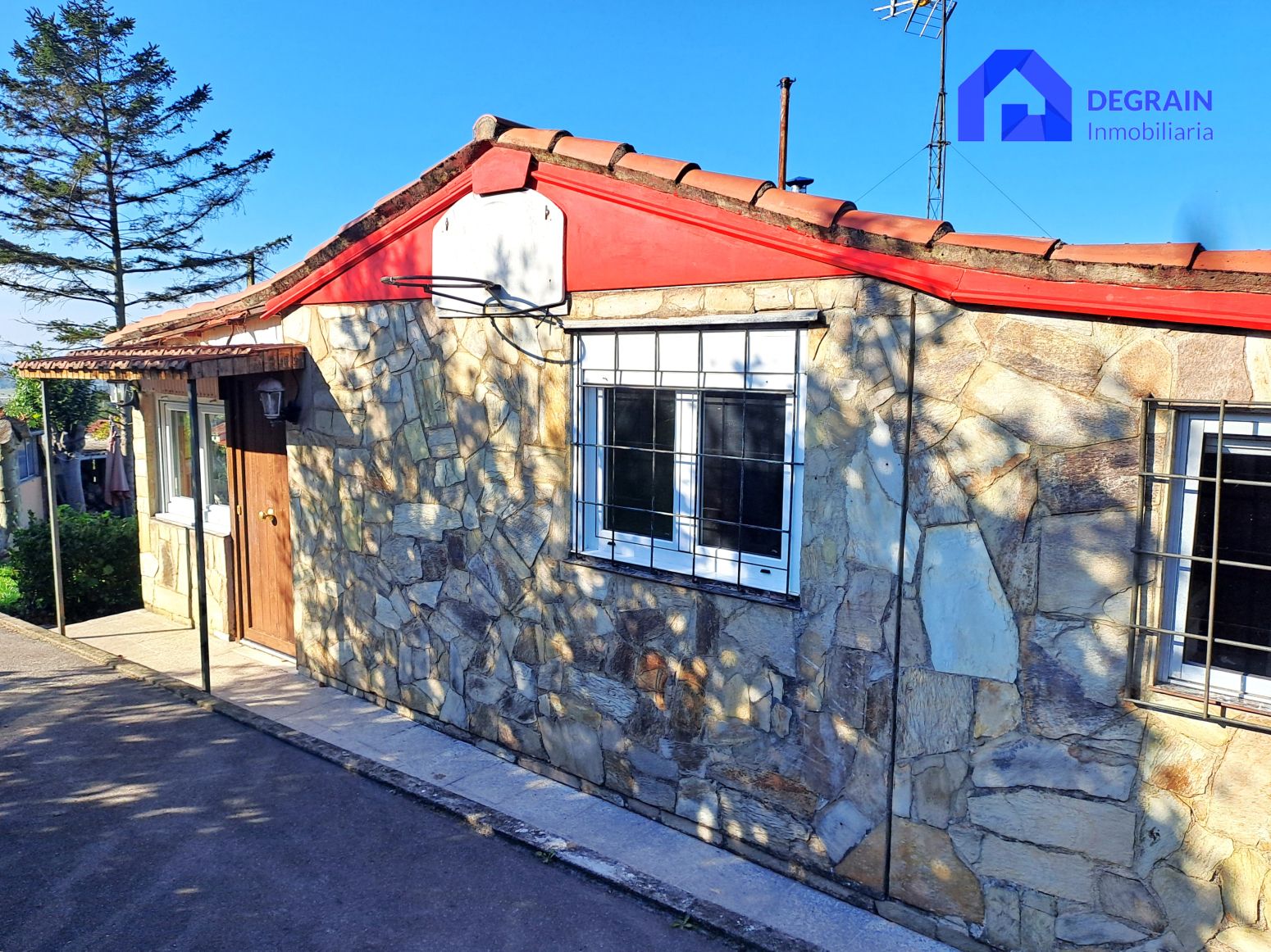 Vista exterior de Casa o xalet en venda en Villaviciosa amb Calefacció i Traster