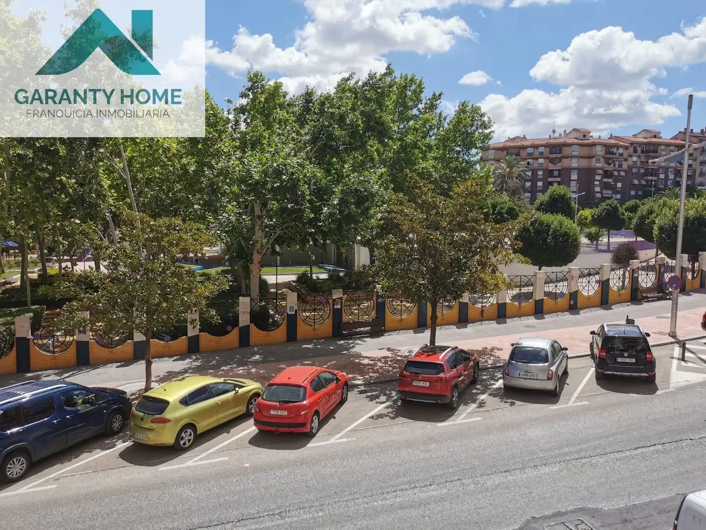 Vista exterior de Oficina de lloguer en Jaén amb Aire condicionat