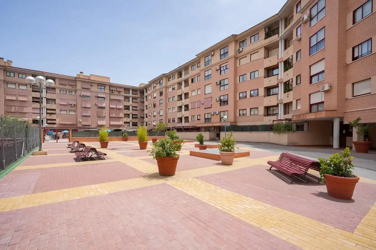 Vista exterior de Piso en venta en Torrejón de Ardoz con Aire acondicionado, Calefacción y Jardín privado