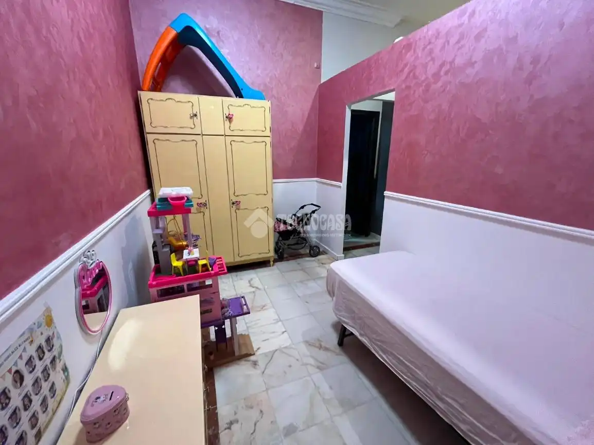 Dormitori de Casa o xalet en venda en Mairena del Alcor