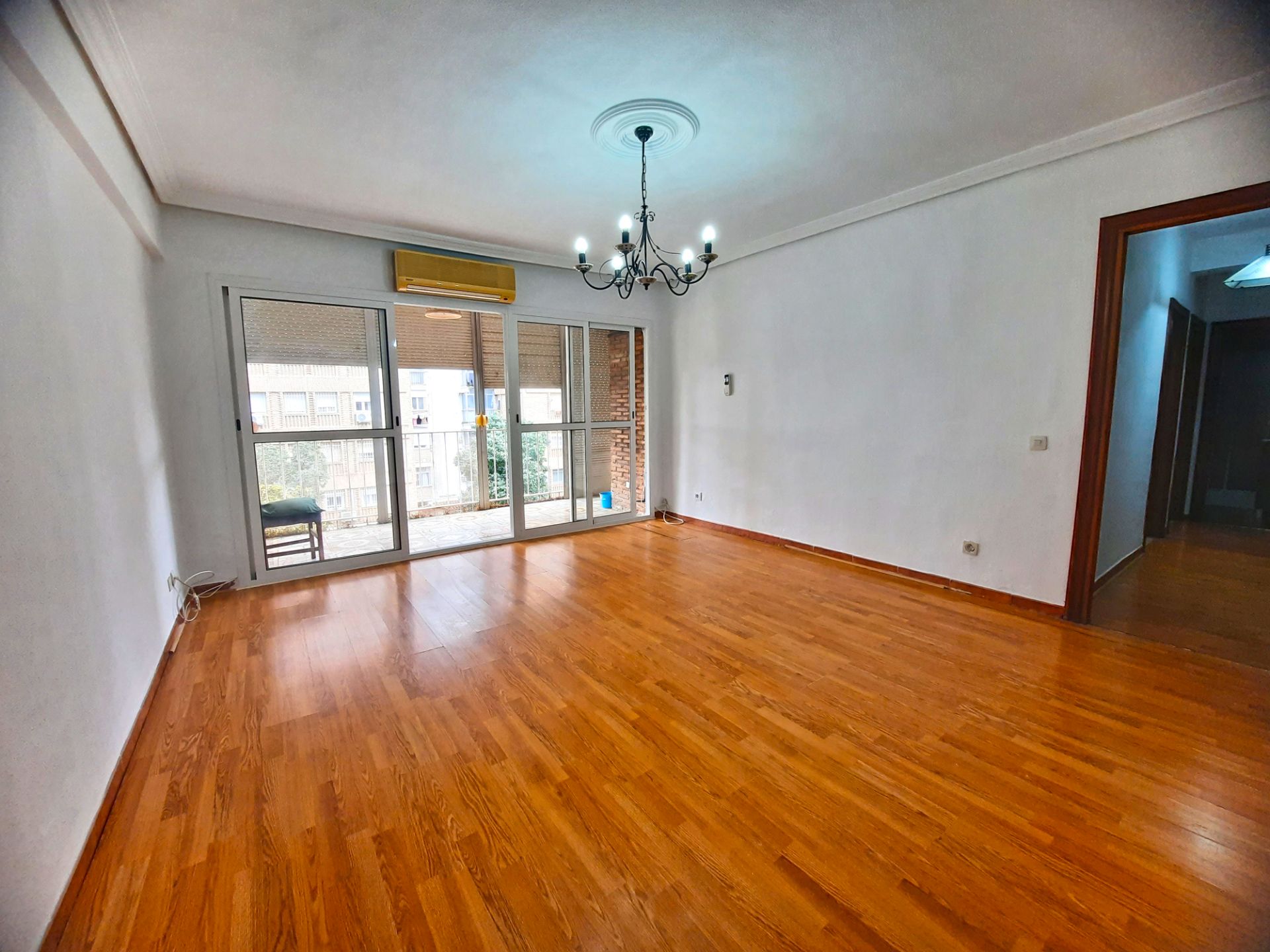 Living room of Flat for sale in Mairena del Aljarafe  with Terrace