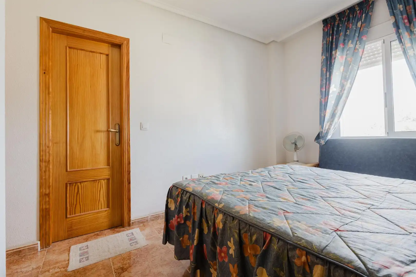 Habitación de Apartamento en venta en Torrevieja con Terraza y Amueblado