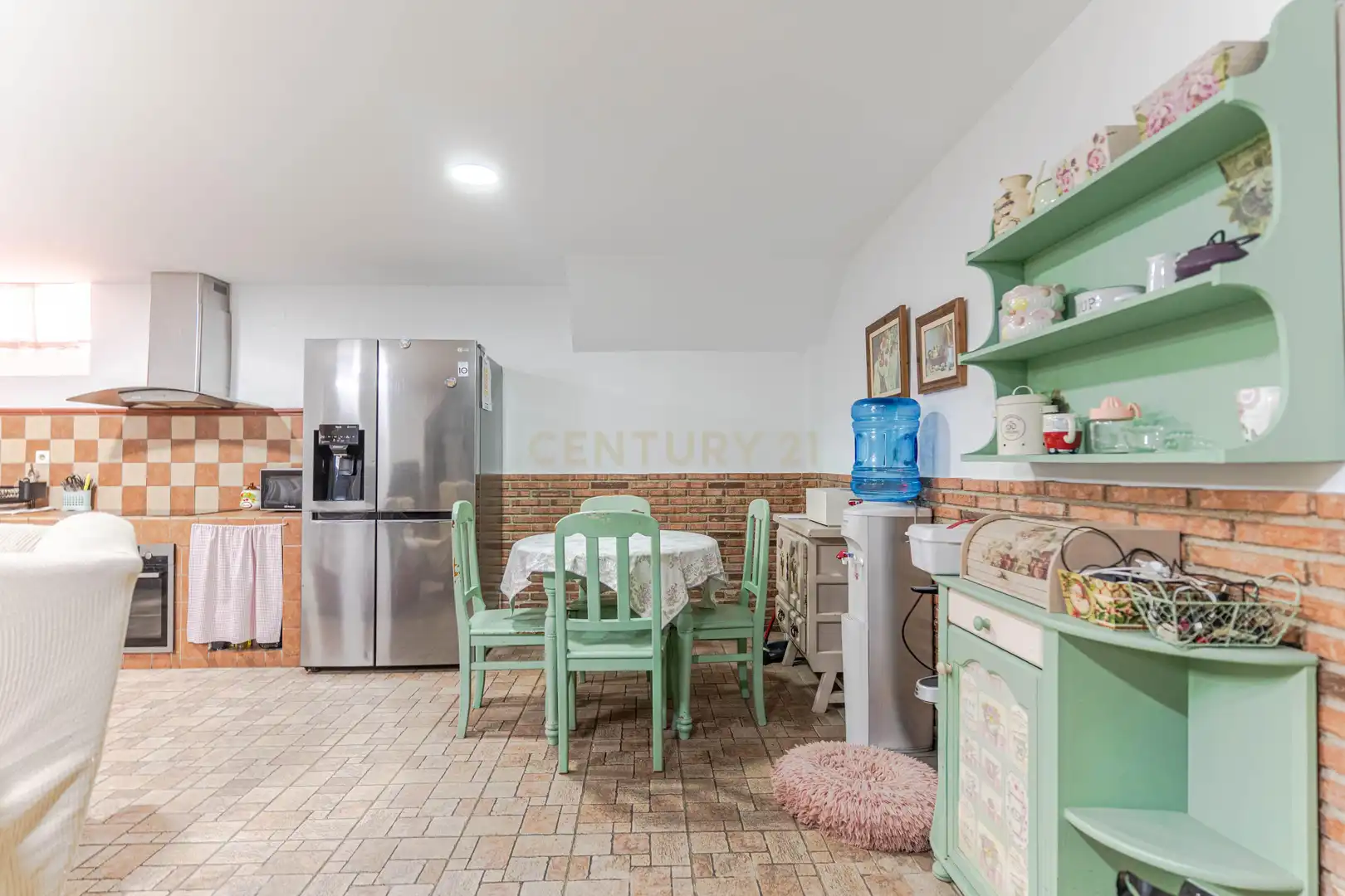 Cuina de Casa adosada en venda en Motril amb Aire condicionat, Forn i Rentadora