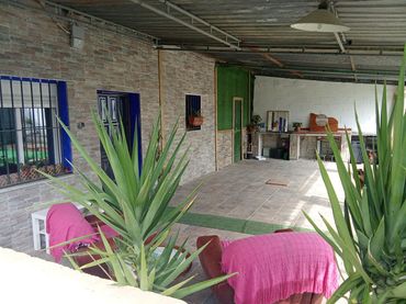 Chalet con jardín en venta en Calle San José 4