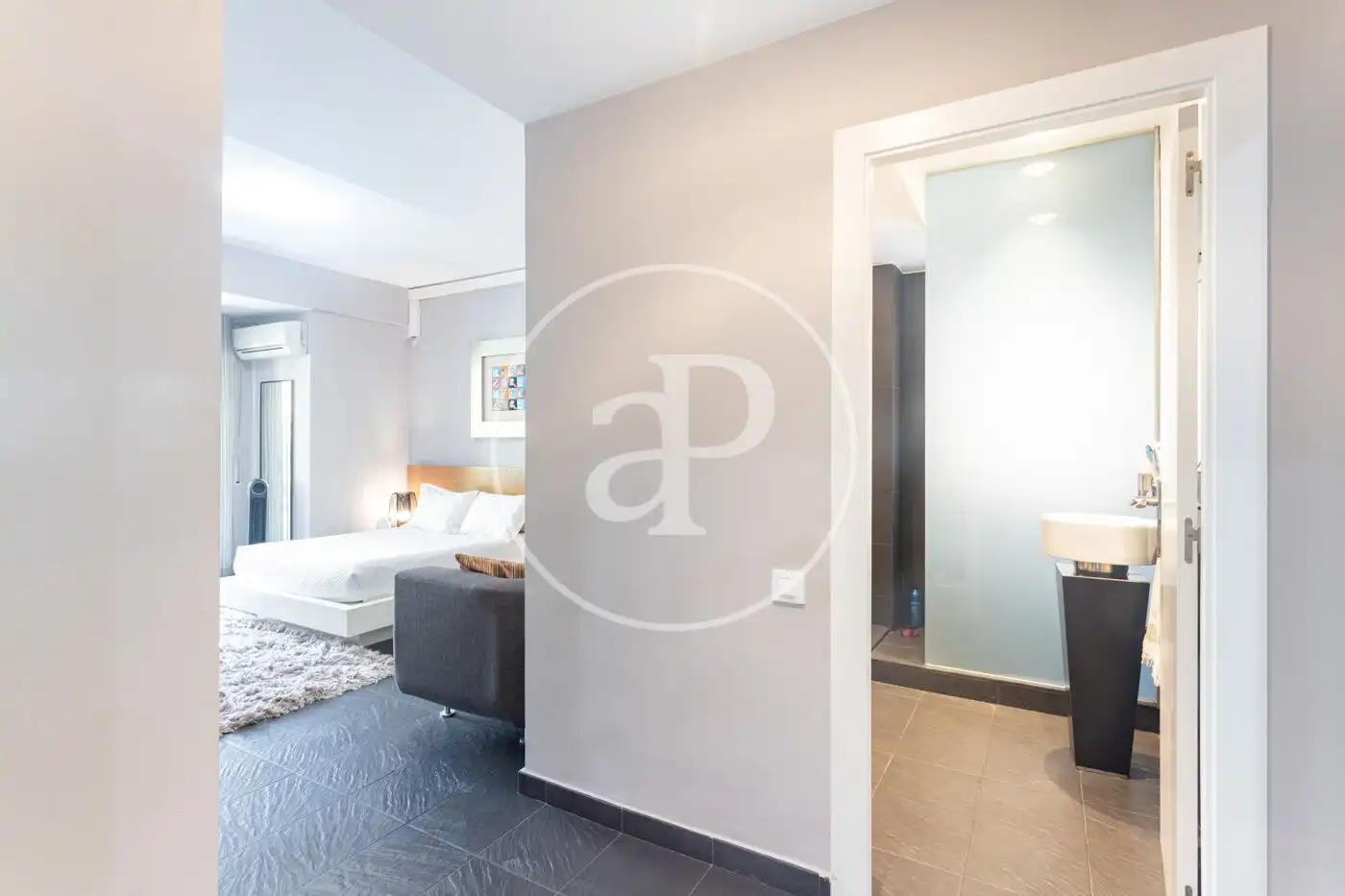 Bedroom of Flat for rent in Barcelona  with Air Conditioner, Heating and Private garden