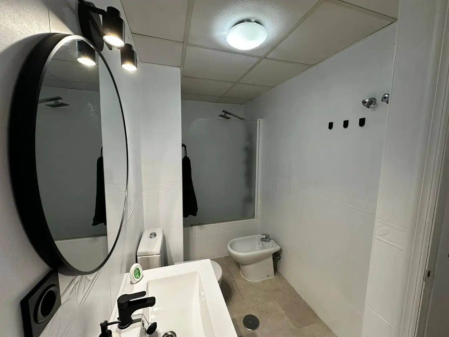 Badezimmer von Wohnungen zum Verkauf in Murcia mit Klimaanlage, Abstellraum und Möbliert