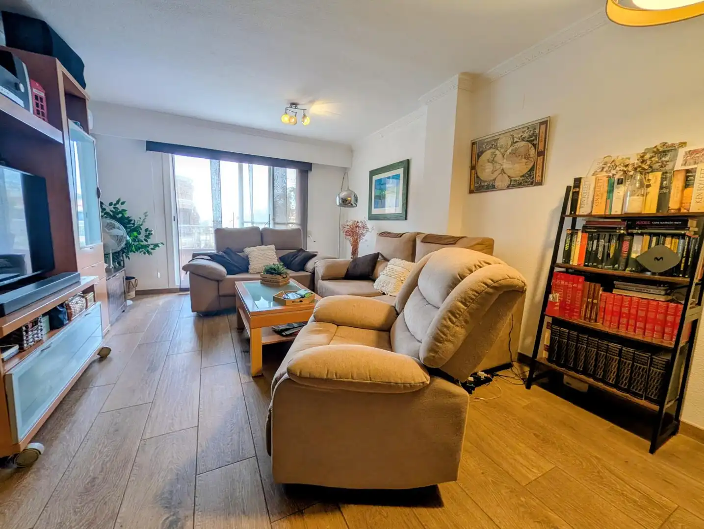 Living room of Flat for sale in Paiporta  with Air Conditioner, Terrace and Storage room