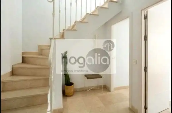 Ático de alquiler en Sevilla con Aire acondicionado, Terraza y Amueblado