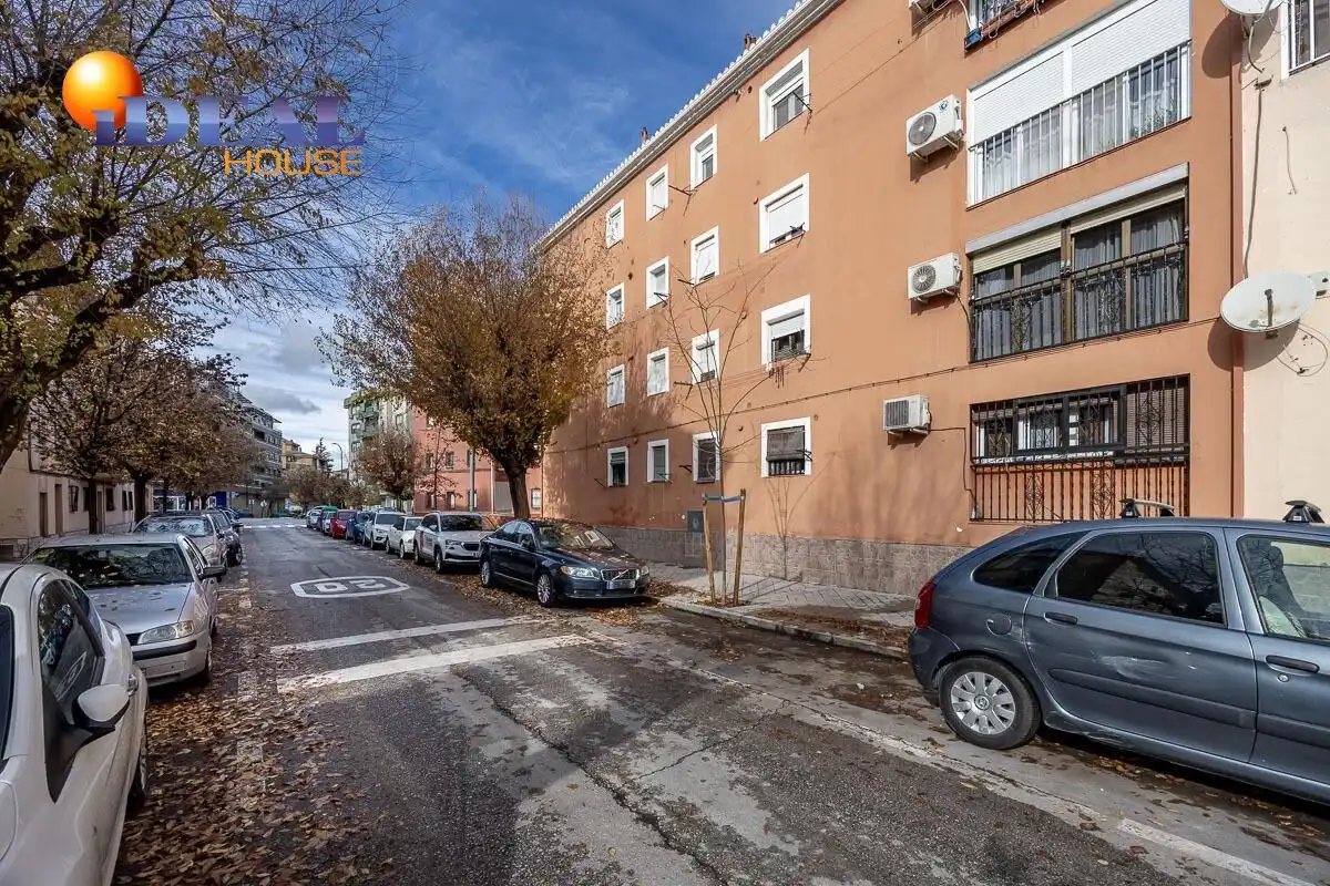 Pis amb terrassa en venda a Zaidín