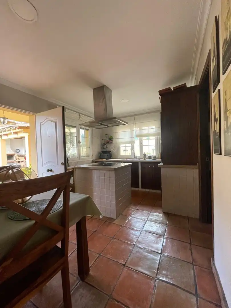 Kitchen of Houses for sale in Algeciras  with Air Conditioner, Private garden and Swimming Pool