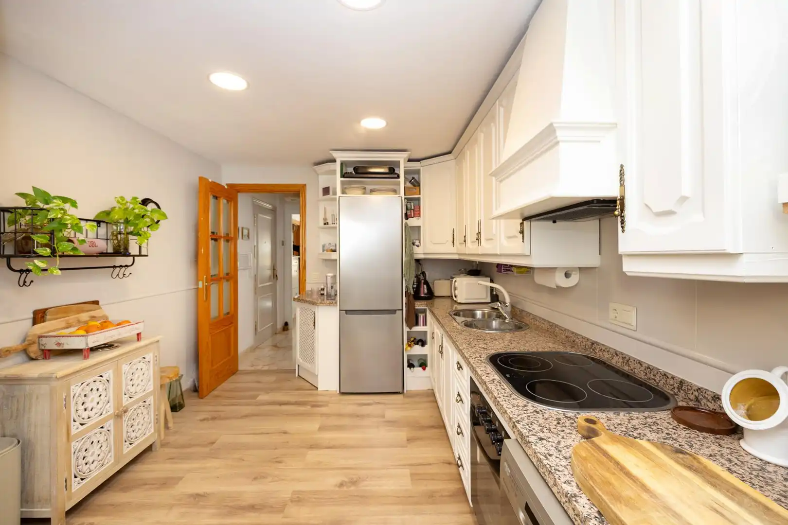 Kitchen of Apartments for sale in Granada