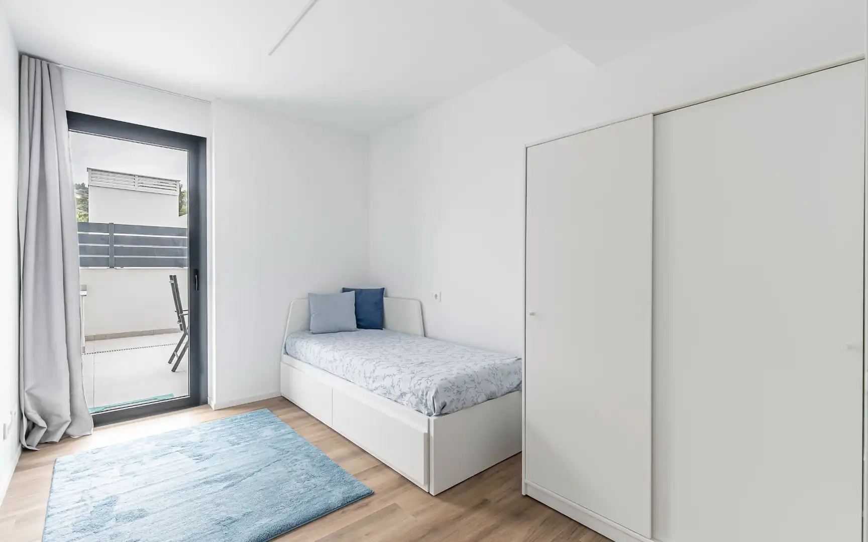Habitación de Piso de alquiler en Sant Boi de Llobregat con Aire acondicionado, Calefacción y Jardín privado