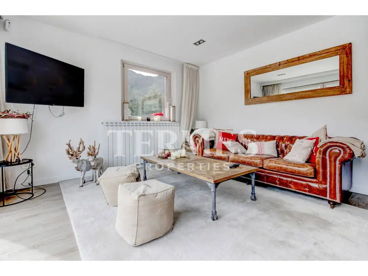 Sala de estar de Casa o chalet en venta en Alp con Calefacción, Jardín privado y Terraza