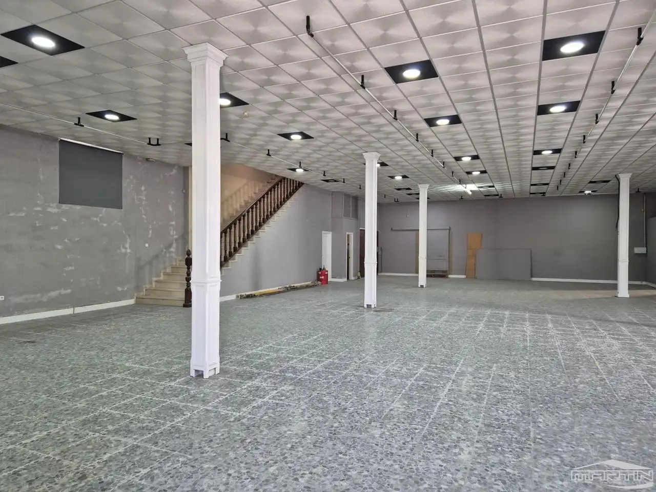 Industrial building to rent in De Rute