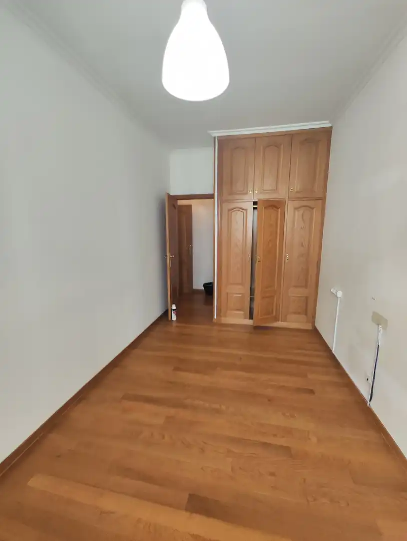 Habitación de Piso en venta en Santiago de Compostela  con Calefacción, Parquet y Horno