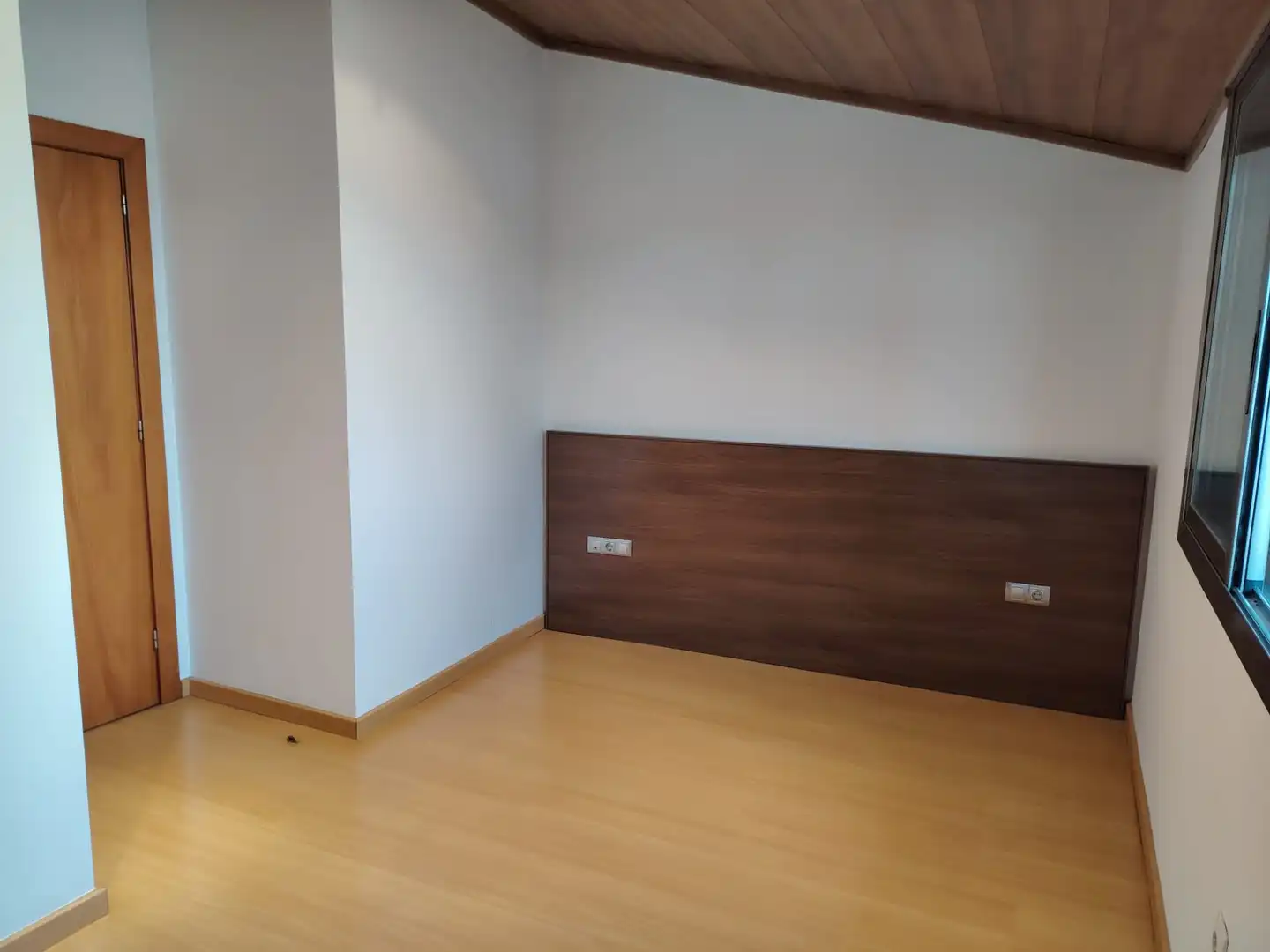 Habitación de Dúplex en venta en Manresa con Calefacción, Parquet y Terraza
