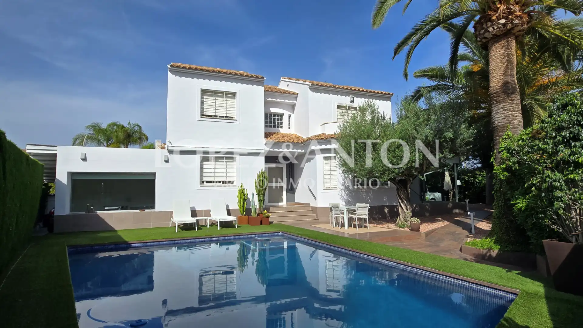 Exterior view of Houses for sale in L'Eliana  with Air Conditioner, Heating and Private garden