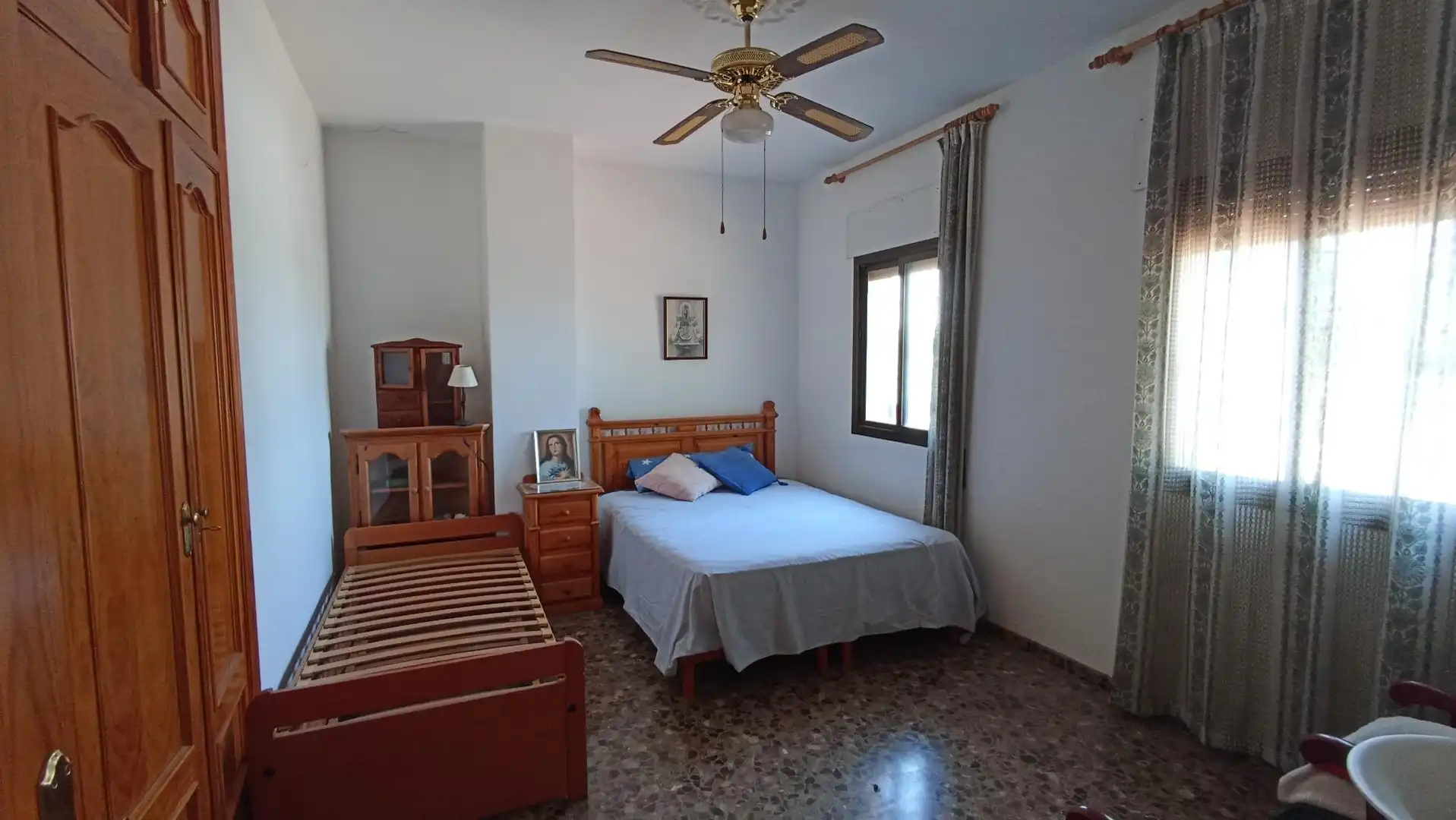 Habitación de Finca rústica en venta en Córdoba con Jardín privado, Terraza y Amueblado