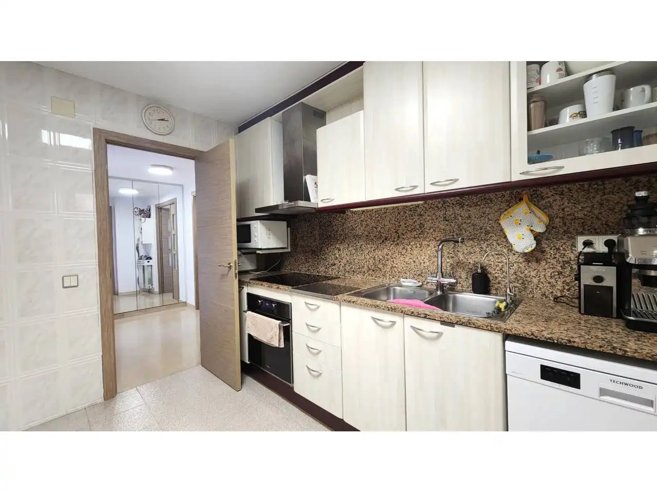 Cocina de Piso en venta en Terrassa con Aire acondicionado, Calefacción y Trastero