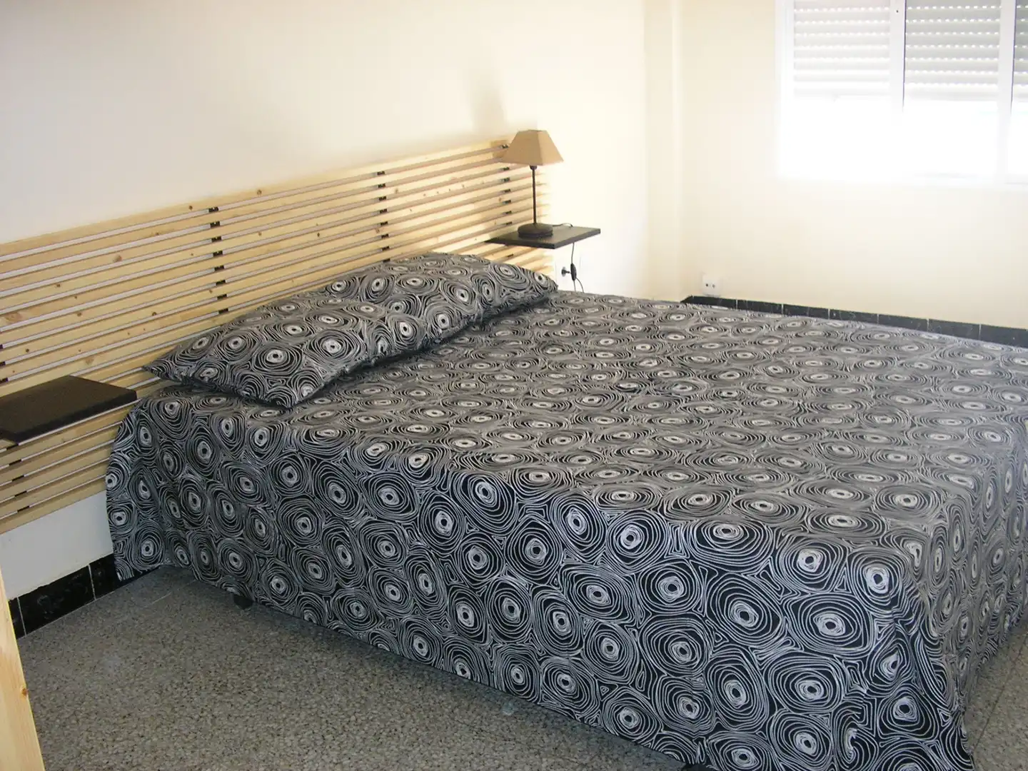 Habitación de Piso de alquiler en Zaragoza con Calefacción, Amueblado y Horno