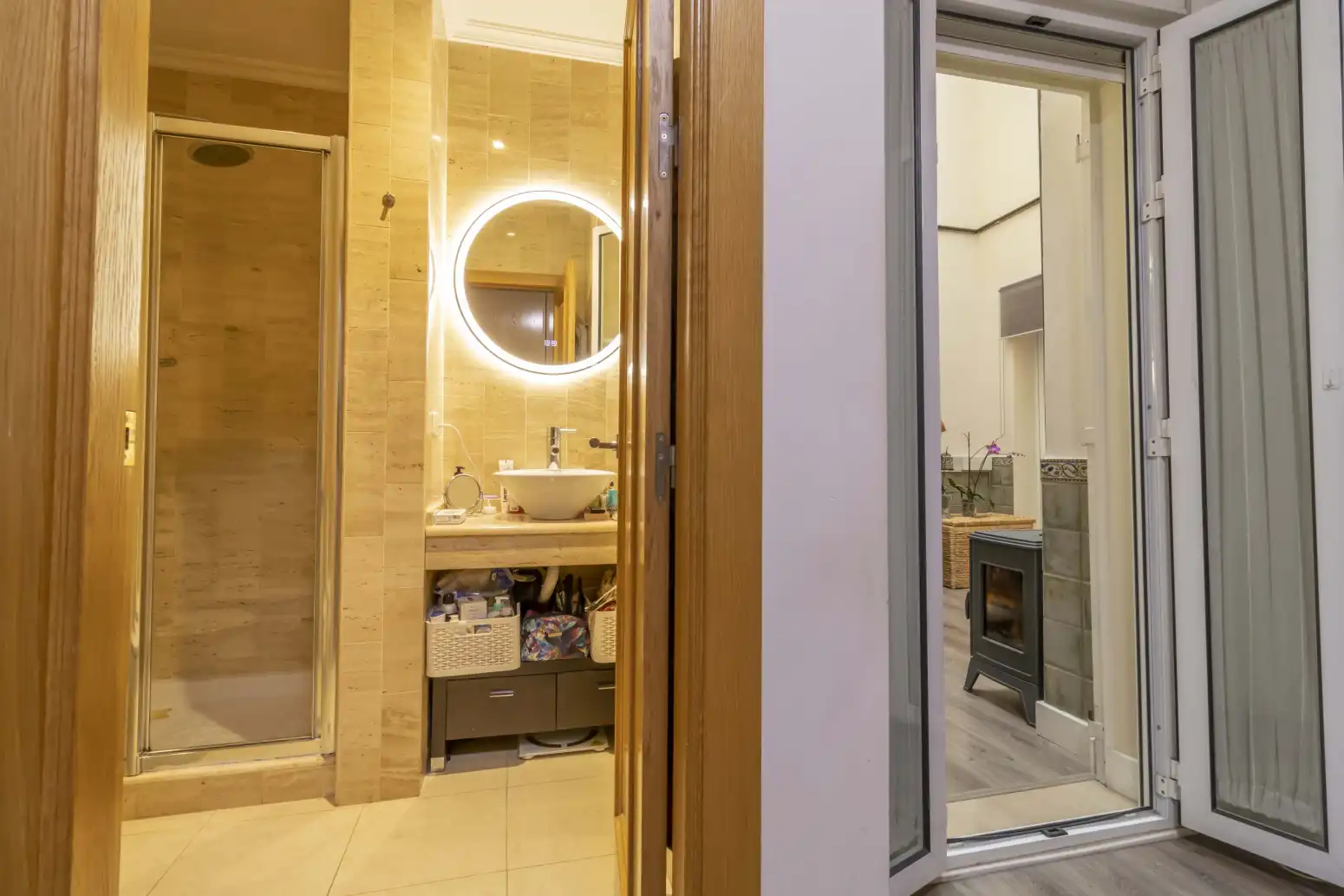 Bathroom of Flat for sale in Sevilla  with Air Conditioner, Heating and Balcony