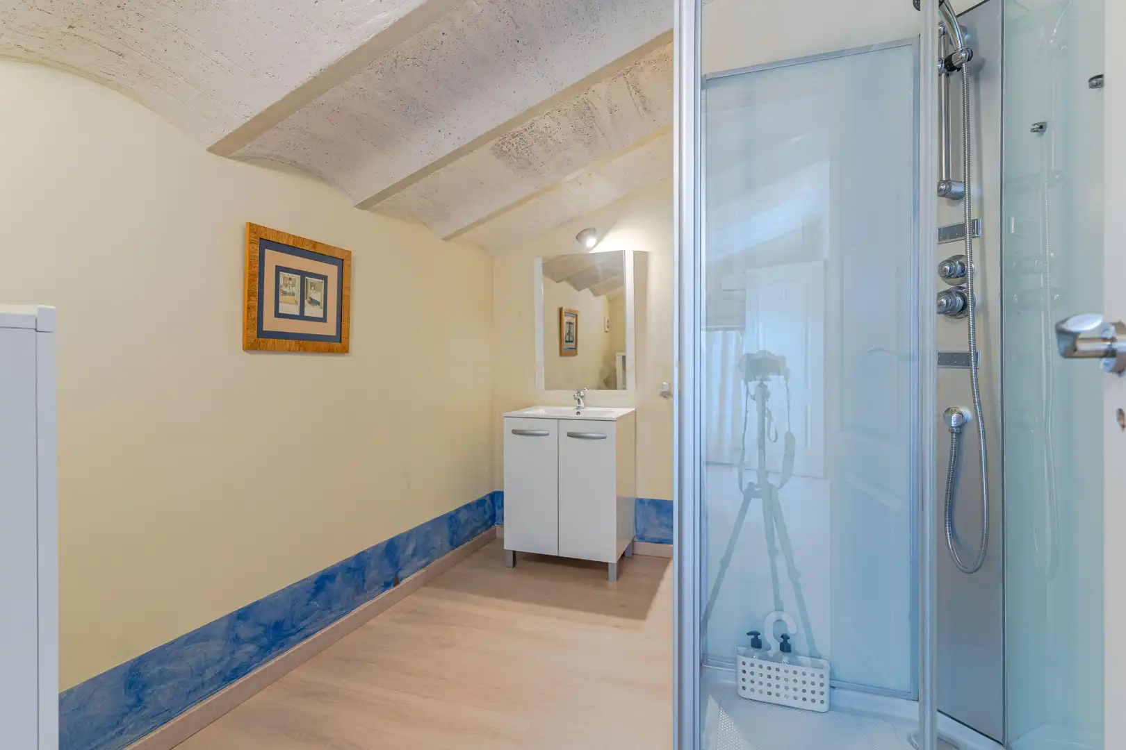 Bathroom of Houses for sale in Pinos Genil  with Air Conditioner, Private garden and Furnished