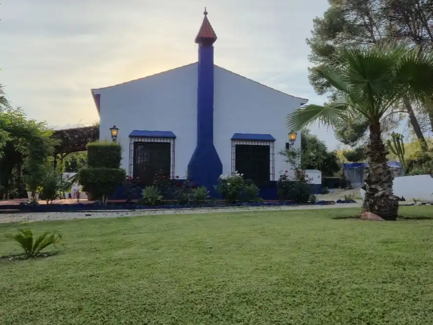 Casa rústica con jardín en venta en Diseminado Poligono 32 37