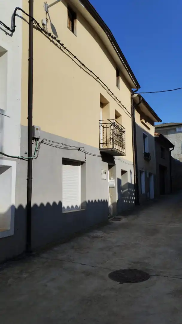 Vista exterior de Casa adosada en venda en El Redal amb Calefacció i Jardí privat